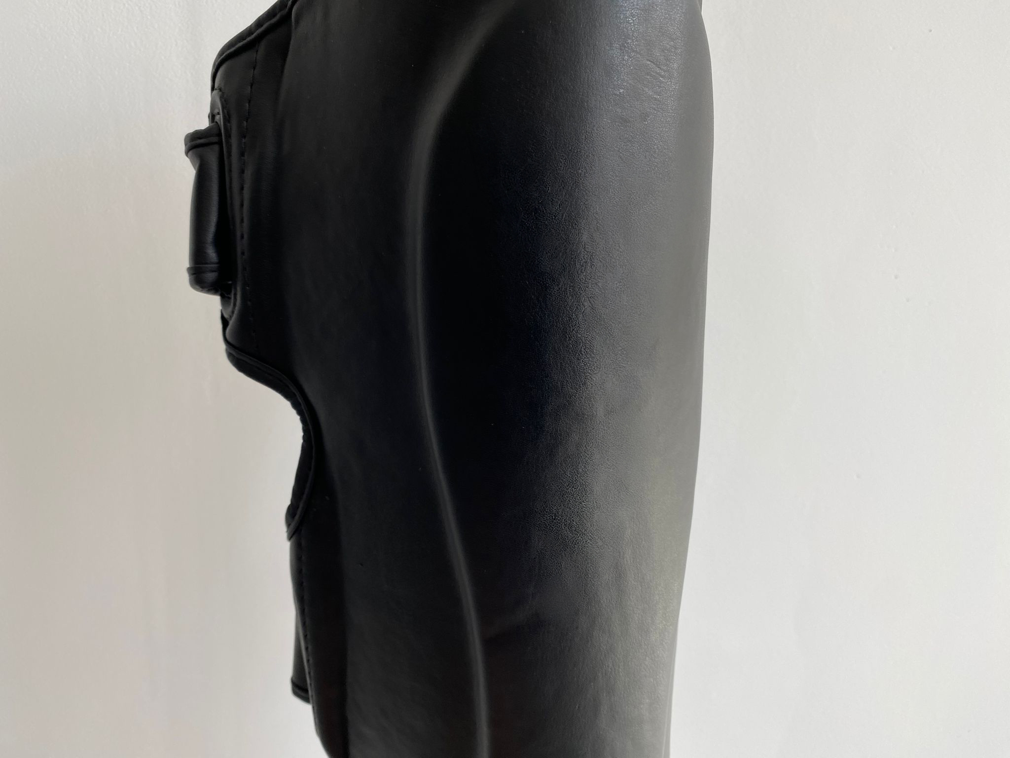 OFERTA SPECJALNA! PRZECZYTAJ OPIS! - Ochraniacze na piszczele L - Taver Black Taver10_oferta