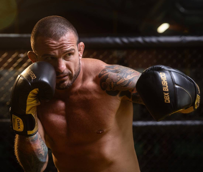 OFERTA SPECJALNA! PRZECZYTAJ OPIS! - Rękawice bokserskie "Hammer - Gold" ze skóry naturalnej 16oz