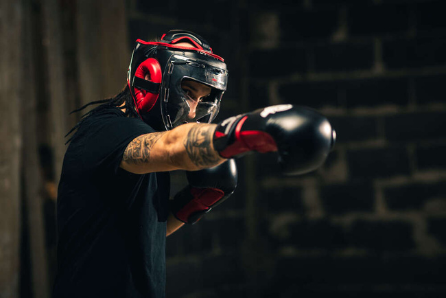 Kask bokserski z maską poliwęglanową M - Hannibal | DBX Bushido