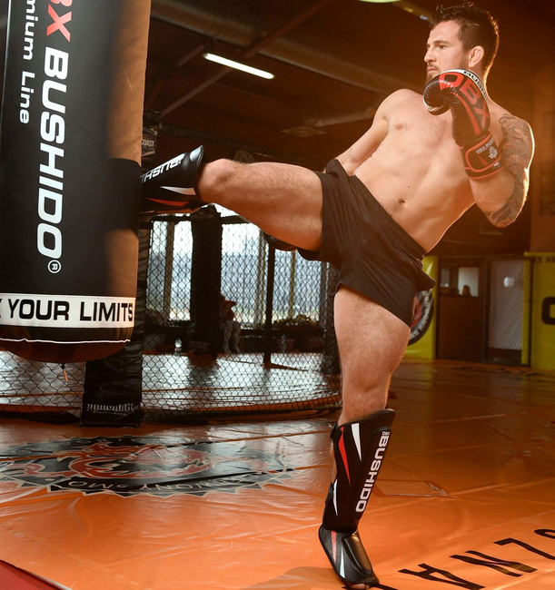 Ochraniacze na piszczele XL - Ninja | DBX Bushido