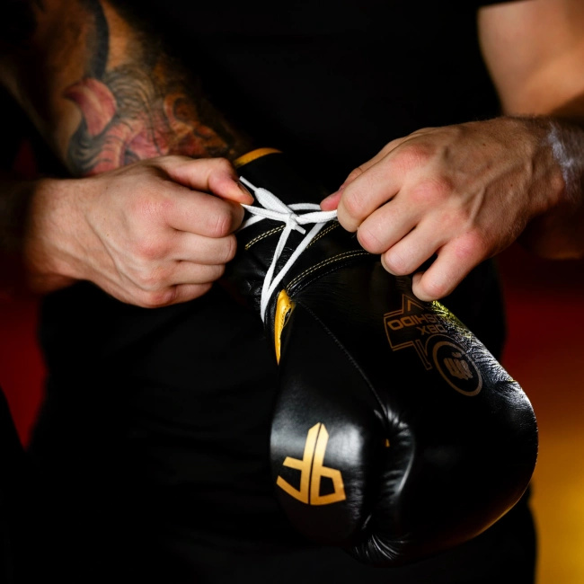 Wiązane rękawice bokserskie wielowarstwowe - ProFighter Gold - Legacy Series | DBX Bushido