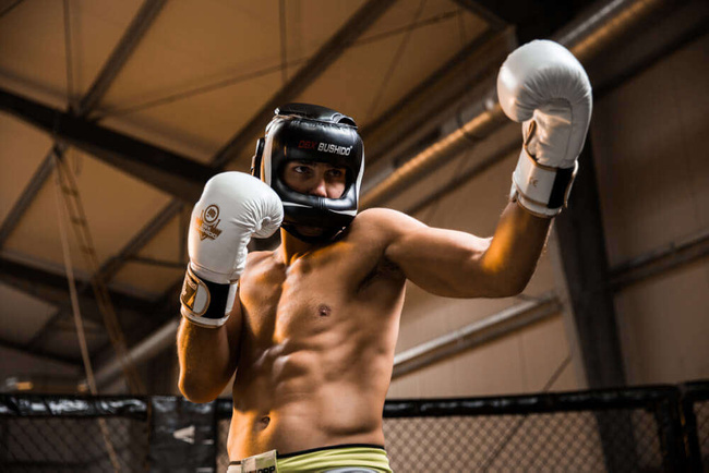 Kask bokserski z osłoną L – Ninja