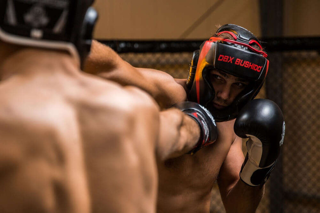 Kask bokserski S - Phantom Red | DBX Bushido