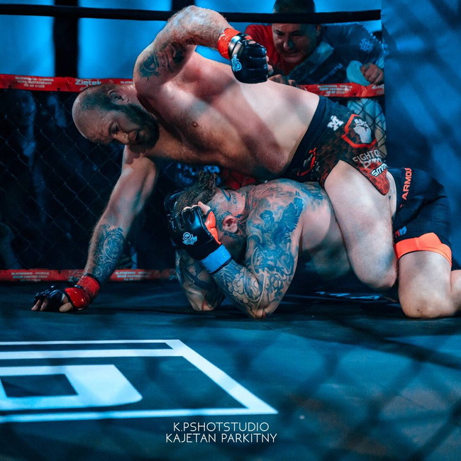 Rękawice MMA L - Phantom Red - Valor Series