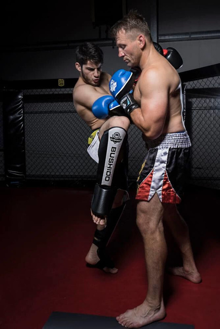 Ochraniacze na piszczele M - Edge | DBX Bushido