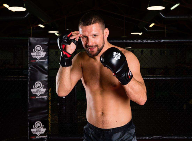 Rękawice MMA sparingowe S/M - Phantom Red - Valor Series