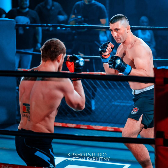Rękawice MMA L - Phantom Red - Valor Series