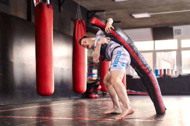 Manekin Treningowy Dwunożny - MMA, Judo, Zapasy - 165 cm 28 kg  DBX-D-1