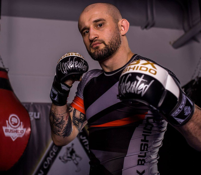 Rękawice MMA sparingowe L/XL - Undefeated - Valor Series | DBX Bushido