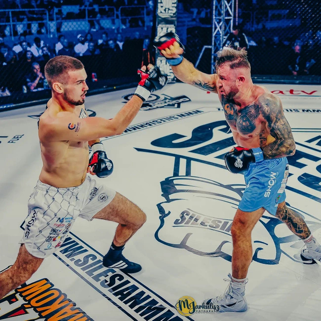 Rękawice MMA sparingowe S/M - Phantom Red - Valor Series