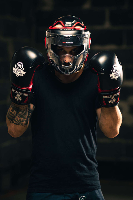 OFERTA SPECJALNA! PRZECZYTAJ OPIS! - Kask bokserski z maską poliwęglanową M - Hannibal