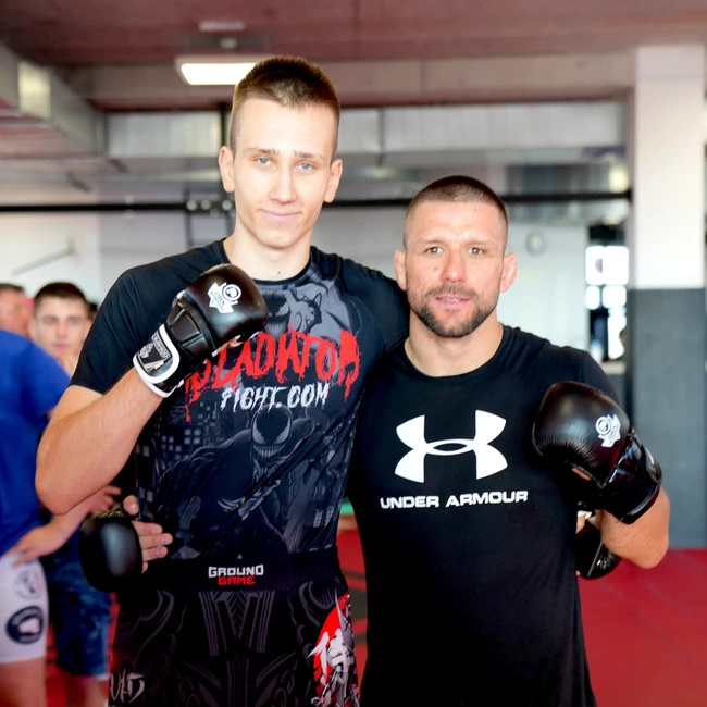 Rękawice MMA sparingowe M - Warrior Black - Legacy Series | DBX Bushido