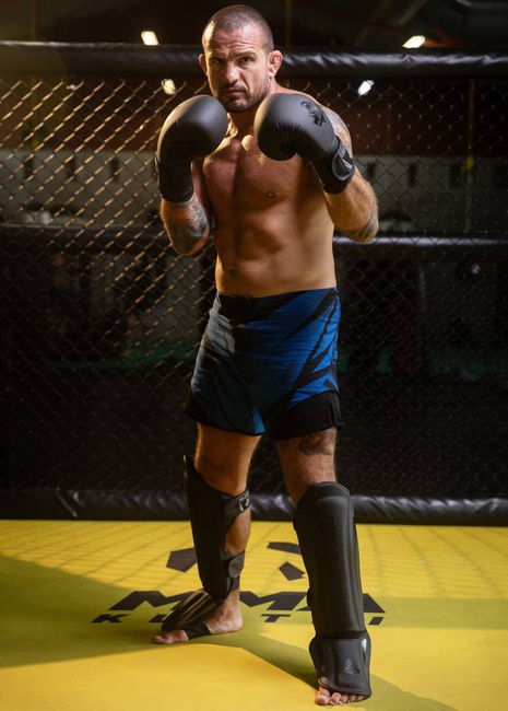 Ochraniacze na piszczele - nagolenniki  "Black Master" - S | DBX Bushido