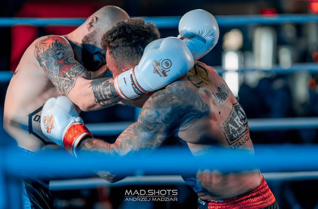 Rękawice bokserskie 14oz - Spirit - Valor Series | DBX Bushido