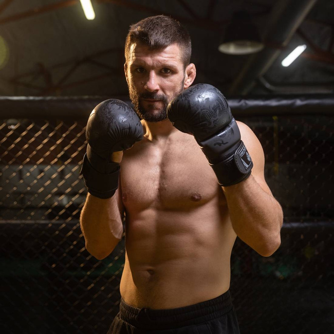 Rękawice MMA sparingowe M - Black Master - Valor Series