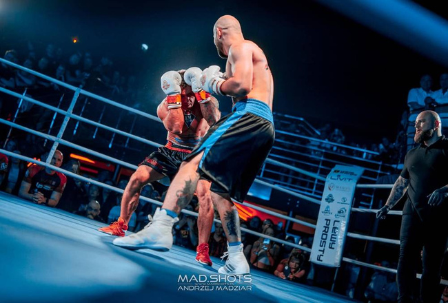 Rękawice bokserskie 14oz - Spirit - Valor Series | DBX Bushido