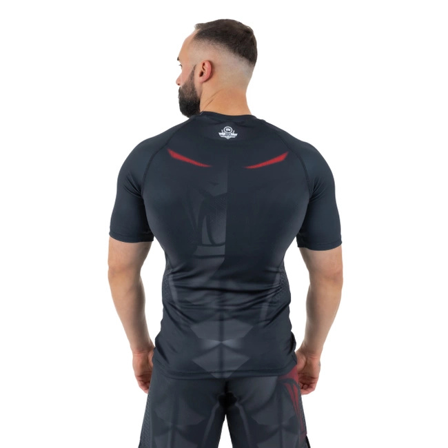 Koszulka kompresyjna "Snake" typu Rashguard powstała z materiału DBX MORE DRY  M