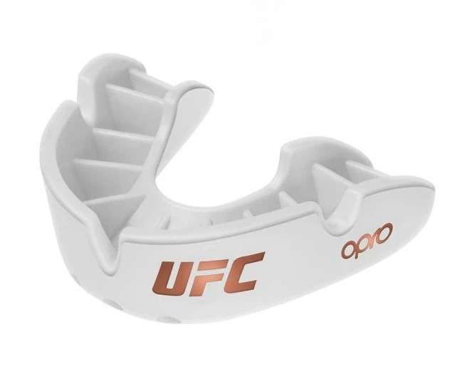 Ochraniacz na zęby firmy Opro + pudełko - biały - UFC Bronze 